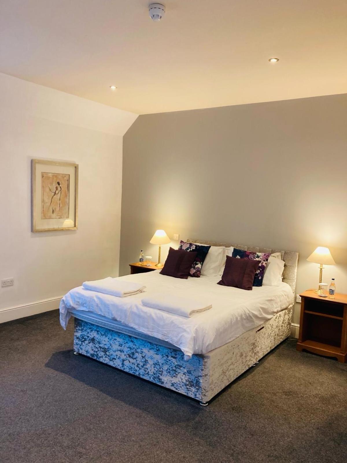 Bed and Breakfast The Coach And Horses Winchester Exteriér fotografie